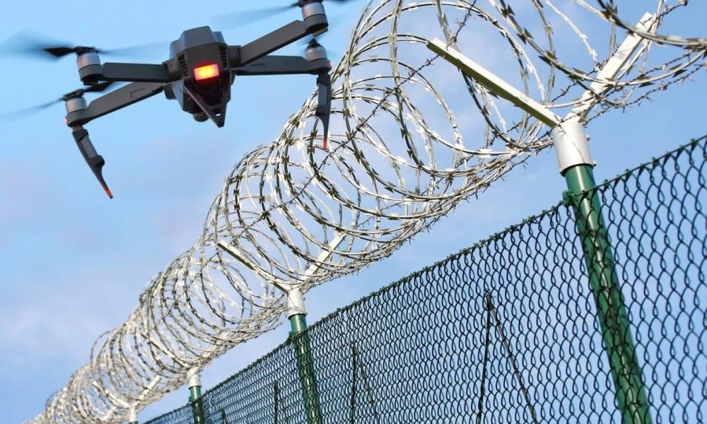 Ιταλία: Παρέδιδαν κινητά και ναρκωτικά σε φυλακισμένους με drones
